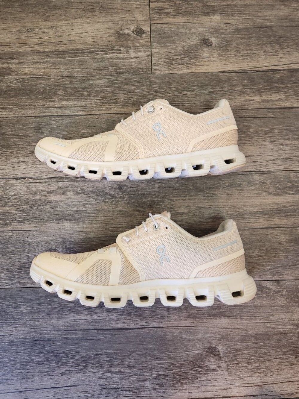 On Cloud 6 Sneakers Running Shoes Blonde Dew Women's 9.5 - Picture 6 of 9